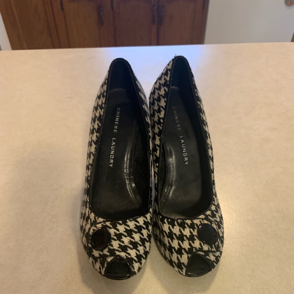 Chinese Laundry Peep Toe Heel